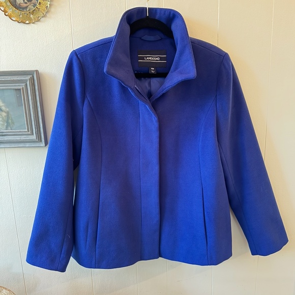 Women's Lands End Cobalt Blue Coat size 10P, EUC - Picture 1 of 8
